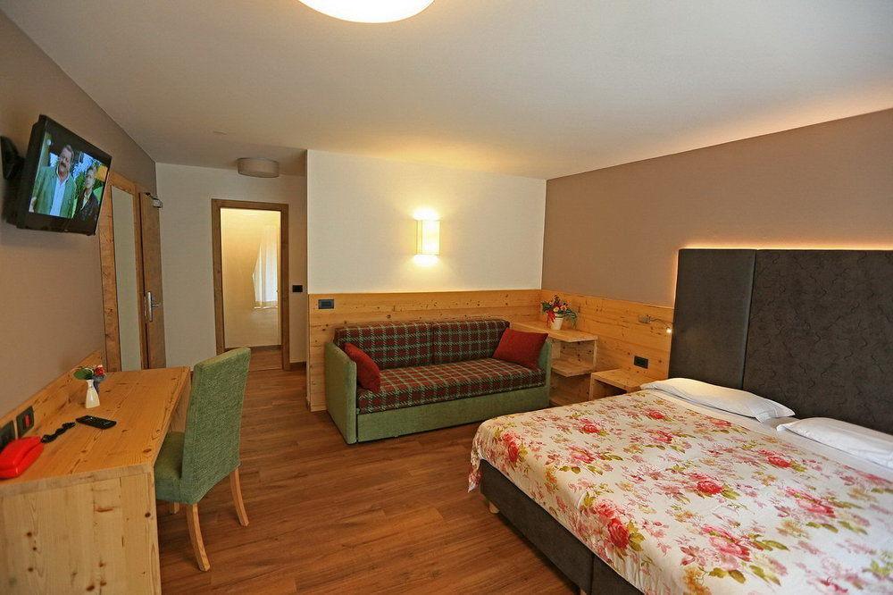 Hotel San Giovanni Vigo di Fassa Εξωτερικό φωτογραφία